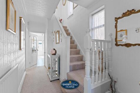 212 Daventry Road WM (20 of 26).jpg