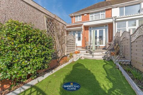 212 Daventry Road WM (23 of 26).jpg