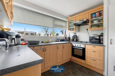 21 Garrick Close WM (7 of 15).jpg