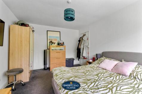 21 Garrick Close WM (2 of 15).jpg