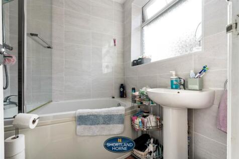 21 Garrick Close WM (10 of 15).jpg