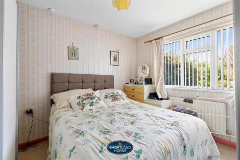 4 SHadowbrook Road (2 of 14).jpg