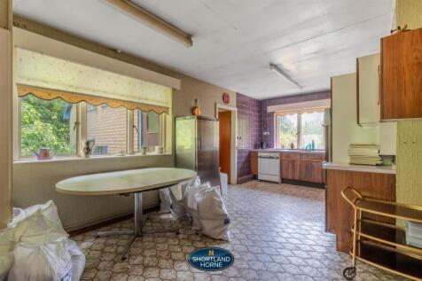 143 Kenilworth Rd (14 of 29).jpg
