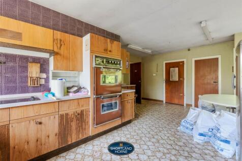 143 Kenilworth Rd (13 of 29).jpg