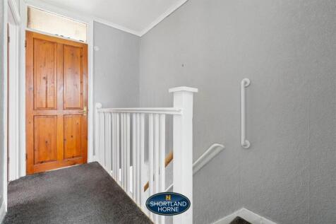 17 Farndale Avenue WM (2 of 17).jpg