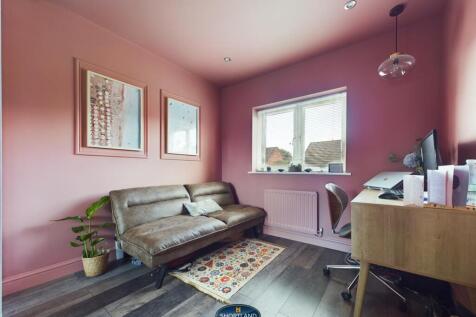 CAM01906G0-PR0317-STILL012.jpg