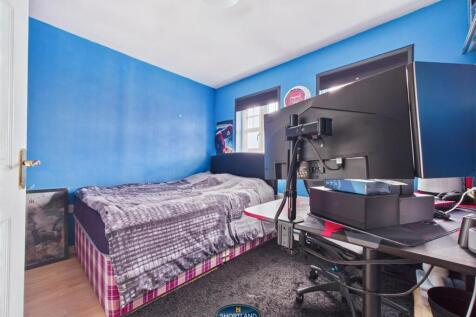 CAM01906G0-PR0494-STILL017.jpg