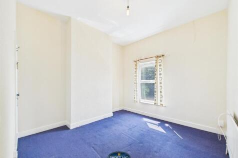CAM01906G0-PR0496-STILL009.jpg