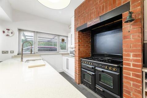 36 Kenilworth Road-199-HDR.jpg
