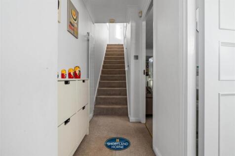12 Riley Close (7 of 29).jpg