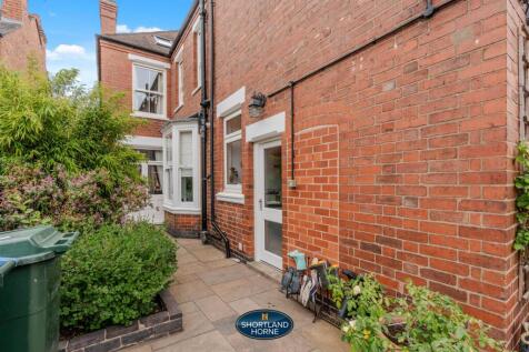 66 Huntingdon Rd (4 of 49).jpg