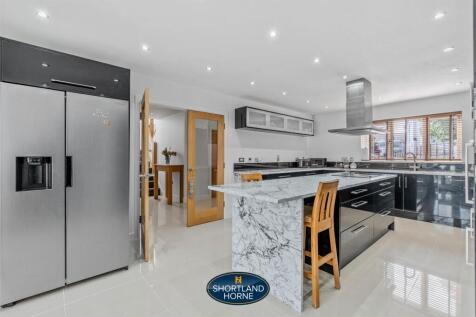 2 Evergreen Close WM (30 of 49).jpg