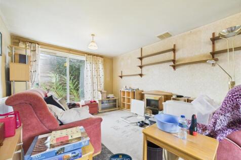 CAM01906G0-PR0537-STILL005.jpg
