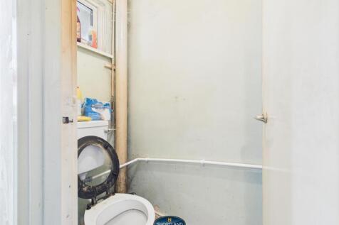 CAM01906G0-PR0537-STILL002.jpg