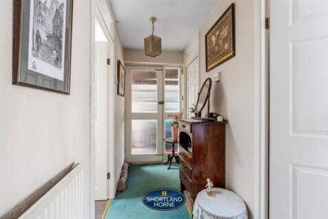 20 Milford Close WM (8 of 25).jpg