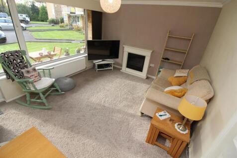 LIVING ROOM.jpg