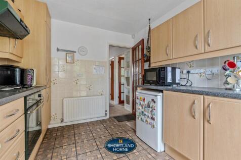 21 Regis Walk WM (12 of 25).jpg