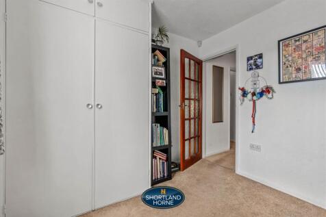 21 Regis Walk WM (8 of 25).jpg