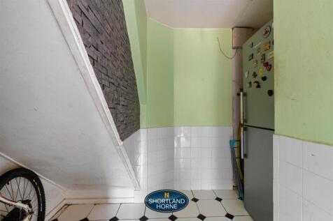 18 Raynor Crescent WM (11 of 20).jpg