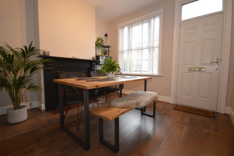 Front Room 1.png