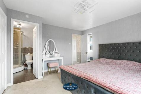 1 Ashfield Ave (9 of 28).jpg