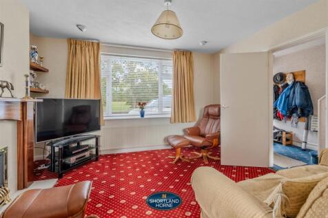 46 Dawlish Drive (12 of 28).jpg