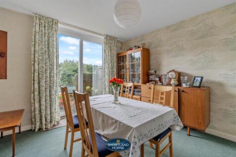 46 Dawlish Drive (14 of 28).jpg