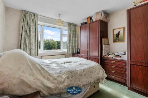 46 Dawlish Drive (7 of 28).jpg
