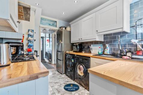 17 Cheriton Close (16 of 27).jpg