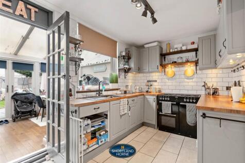 17 Holly Grove (11 of 21).jpg