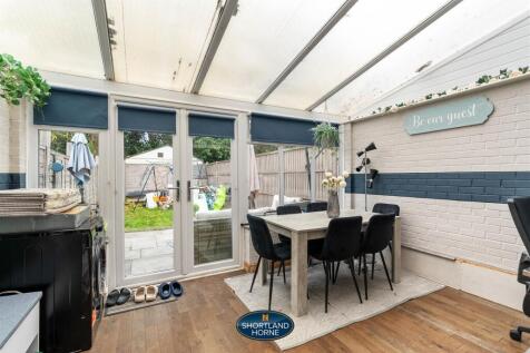 17 Holly Grove (14 of 21).jpg