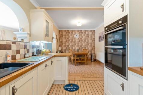 248 Canley Road (31 of 53).jpg