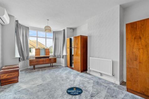 98 Arnold Avenue (9 of 21).jpg