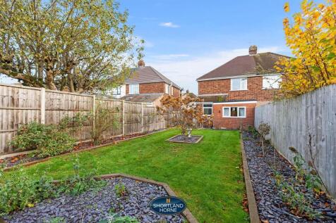 98 Arnold Avenue (21 of 21).jpg