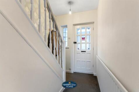 71 Arnold Ave (4 of 24).jpg