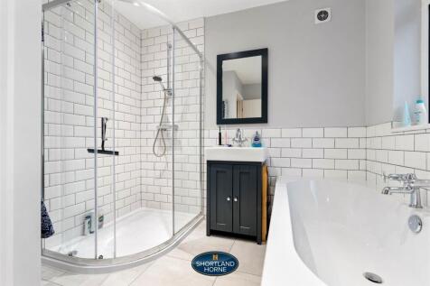 71 Arnold Ave (18 of 24).jpg