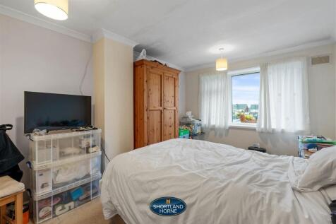 5 Blecthley Drive (6 of 21).jpg