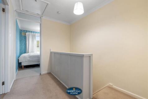 5 Blecthley Drive (8 of 21).jpg