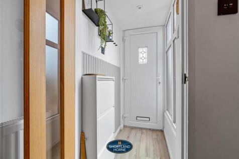 131 Halford Lane (11 of 28).jpg