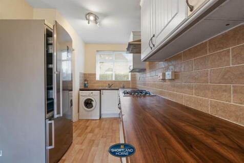 27 Bathurst Rd (23 of 29).jpg