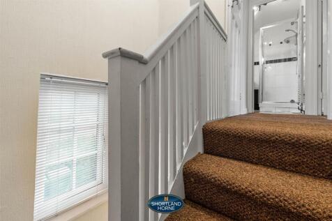 27 Bathurst Rd (14 of 29).jpg