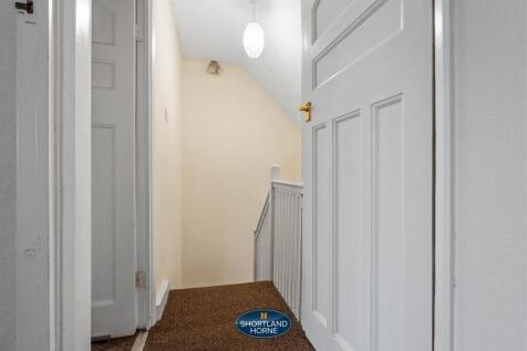 27 Bathurst Rd (13 of 29).jpg