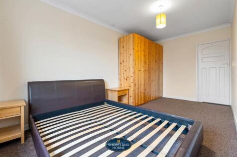 27 Bathurst Rd (8 of 29).jpg