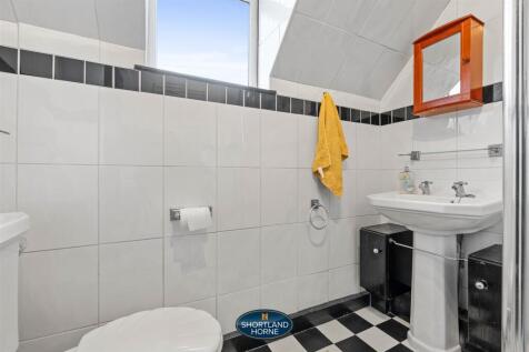 27 Bathurst Rd (12 of 29).jpg