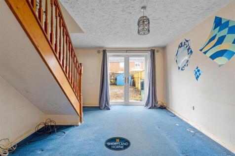 13 Lymington Drive (12 of 17).jpg