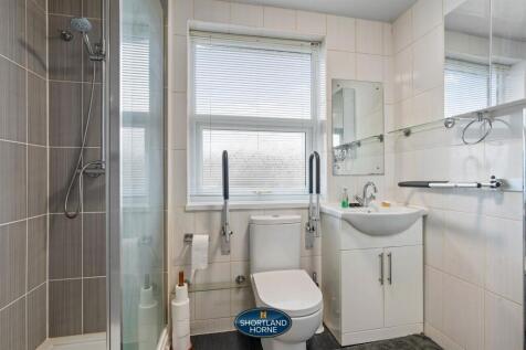 72 Eversleigh Road (6 of 27).jpg