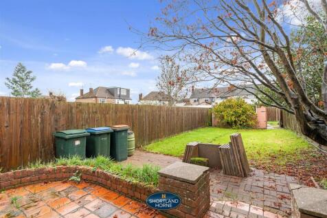 72 Eversleigh Road (23 of 27).jpg