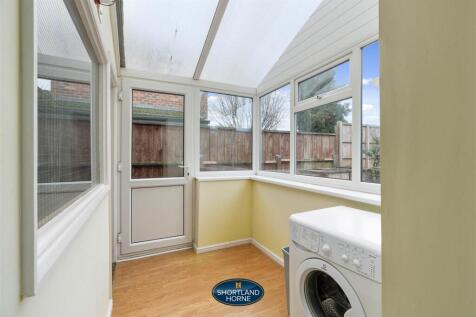 88 Dillotford Avenue (9 of 26).jpg