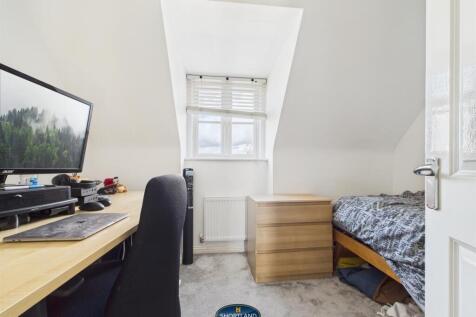 CAM01906G0-PR0572-STILL032.jpg