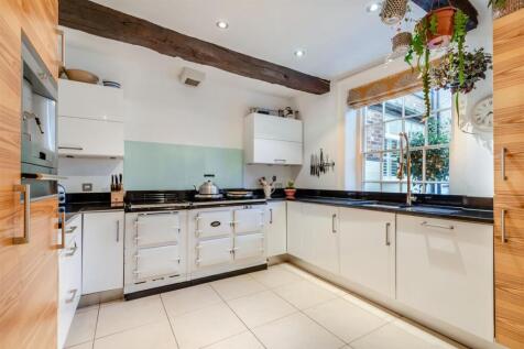 8529686-interior25.jpg